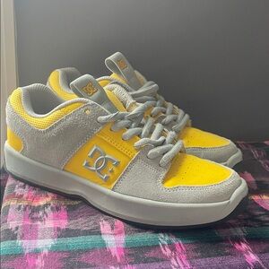 DC Yellow & Light Gray Skate Shoes size women 6.5 / men 5